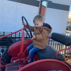 Meet your Posher, Julie